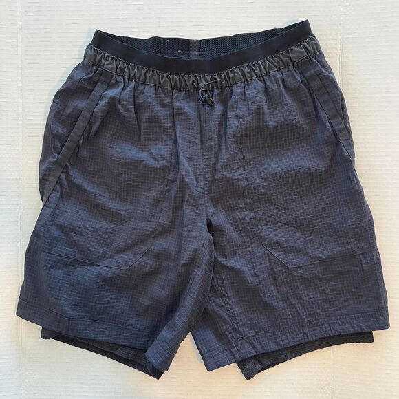 NIKE Black Dark Gray Tech Pack Running Performance Shorts Mens Small - Picture 2 of 7